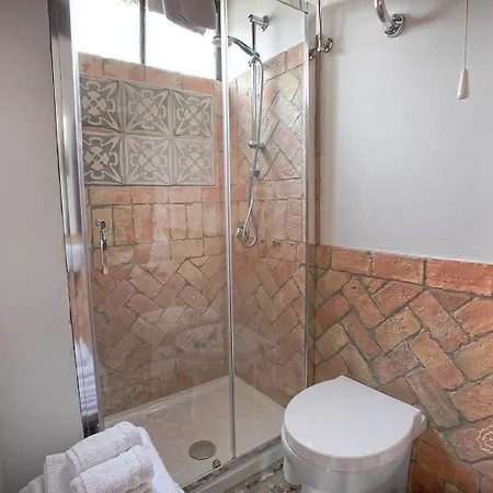 Dimore Santa Maria בית הארחה Carbognano