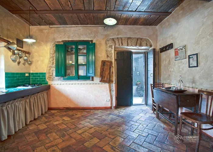 Πανσιόν Dimore Santa Maria 3*